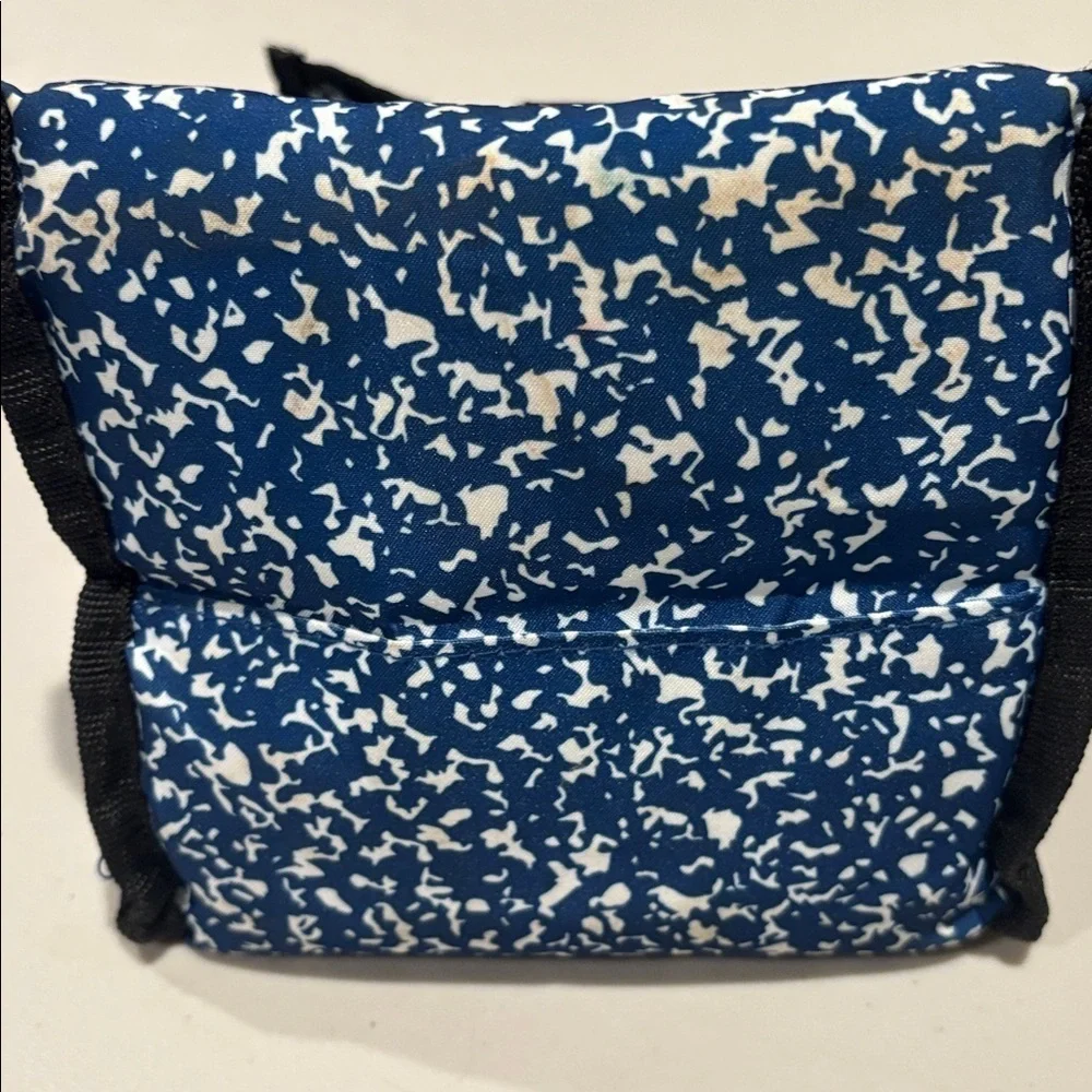 Scout - Doggie Bag vertical Lunch Bag. Small Cooler. Blue and White.